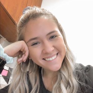 Meet your Posher, Megan